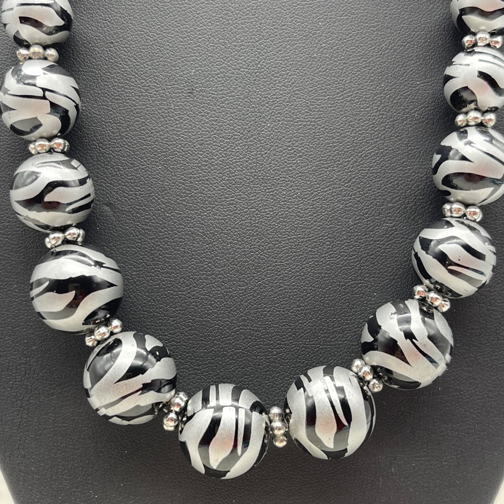 Vintage Black and Silver‎ Animal Print Striped Beaded Necklace
